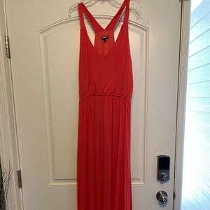 Razor back hindged maxi dress